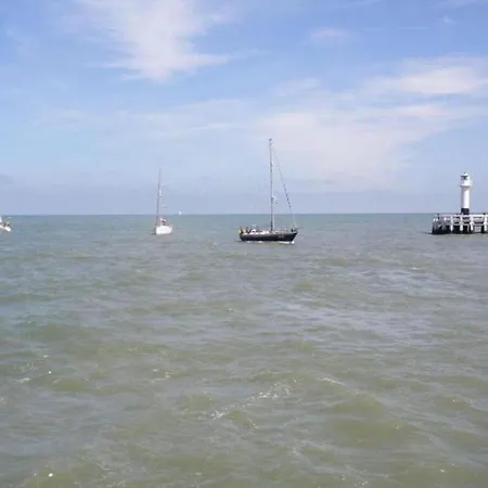 Plaza G2634 With Frontal Sea View * Oostduinkerke