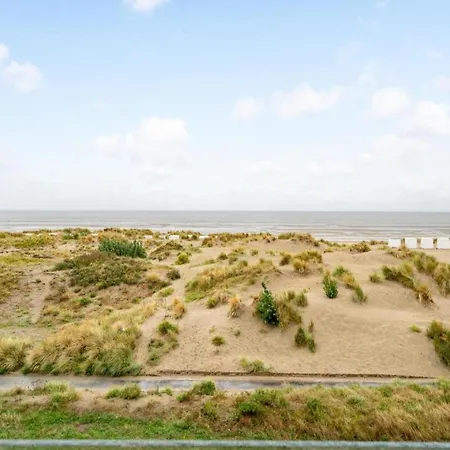 Plaza G2634 With Frontal Sea View Lägenhet Oostduinkerke
